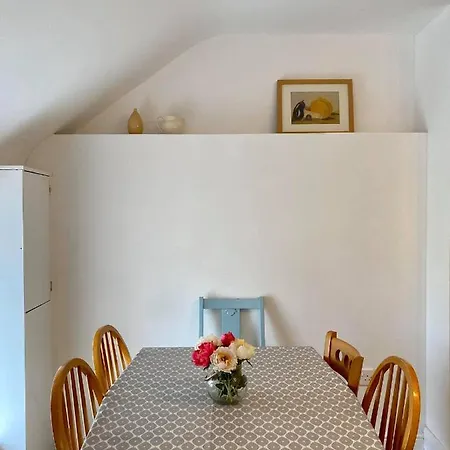 1 Camp Street * Oughterard